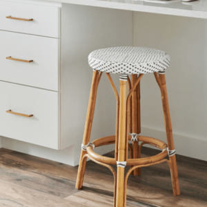 Under cabinet seating nook